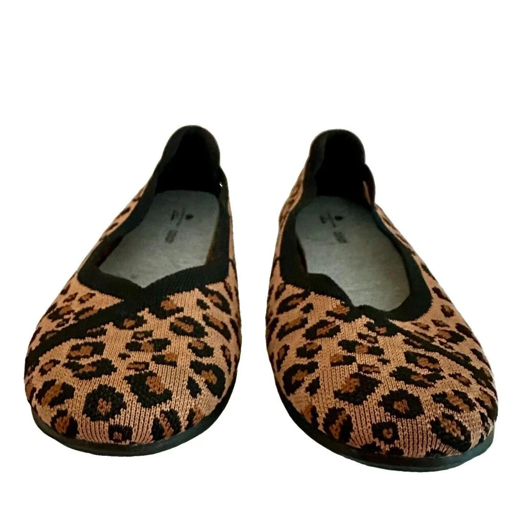 Women’s Cloudsteppers by Clarks Animal Print Stretch Flats Shoes Size 10